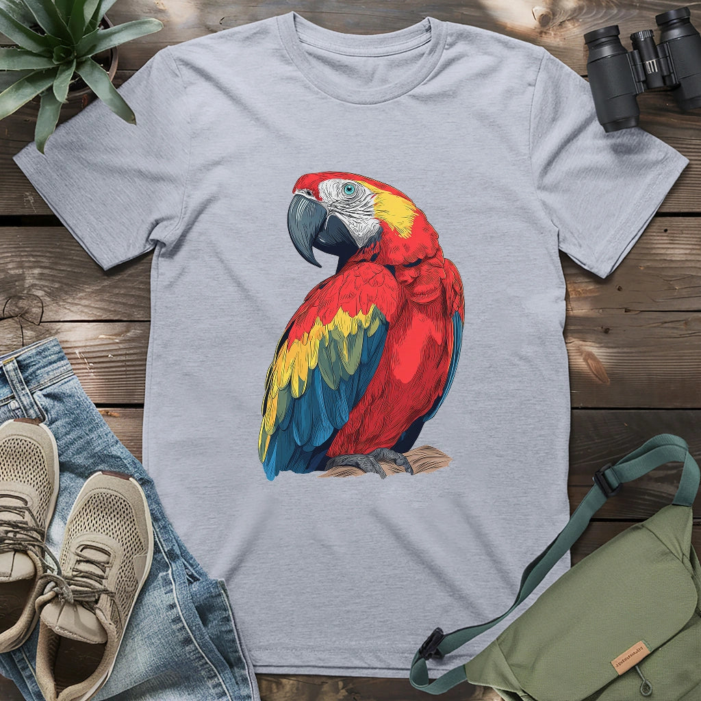 Beautiful scarlet macaw parrot shirt.