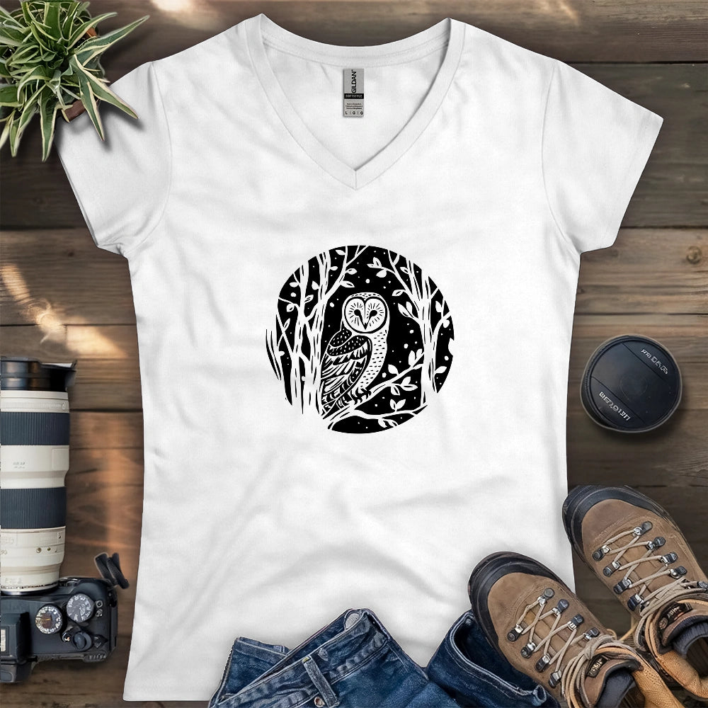 Simple Winter Barn Owl Lady V-neck